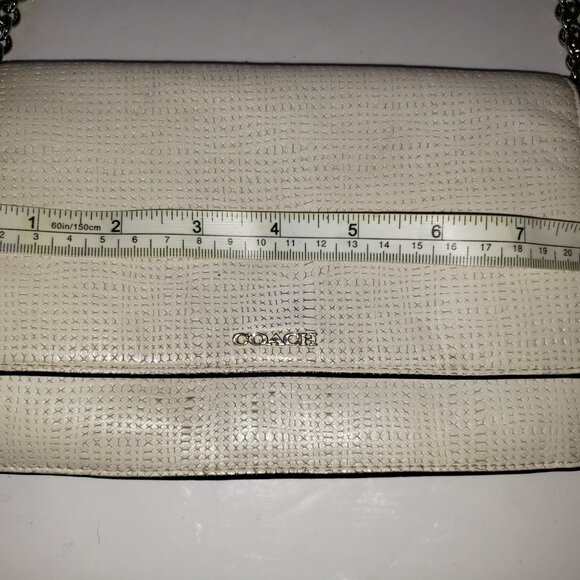 Coach crossbody bag.Small, rectangular bag with a flap closure - Picture 2 of 16